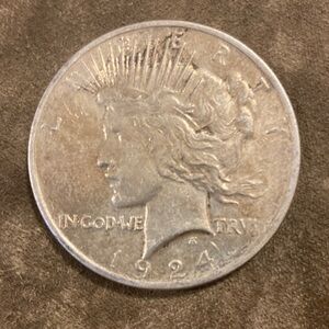1924 Peace Silver Dollar - Obverse Portrait